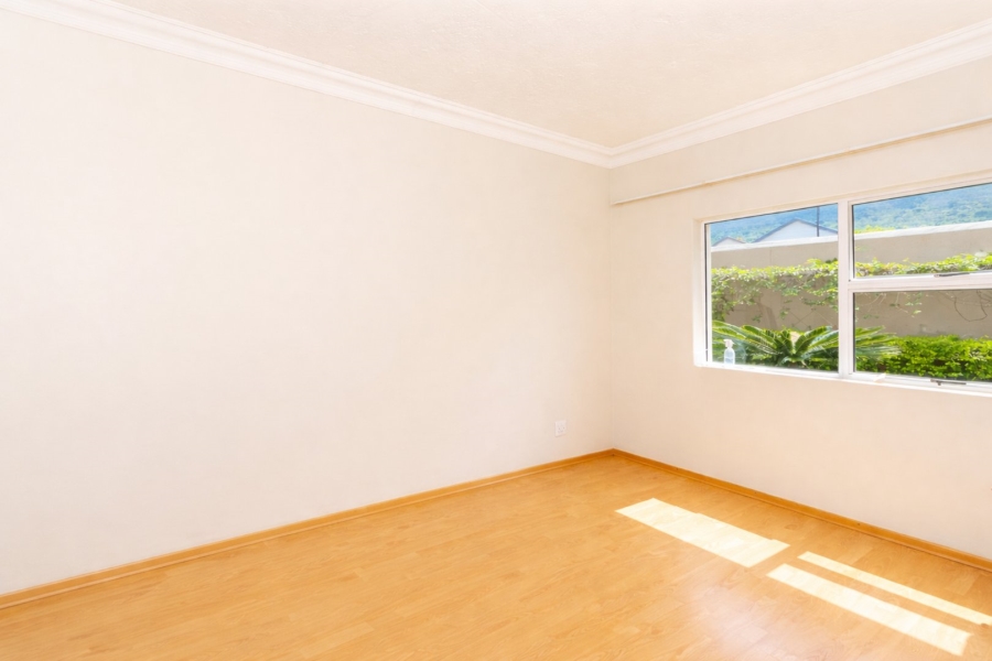 5 Bedroom Property for Sale in Caribbean Beach Club North West